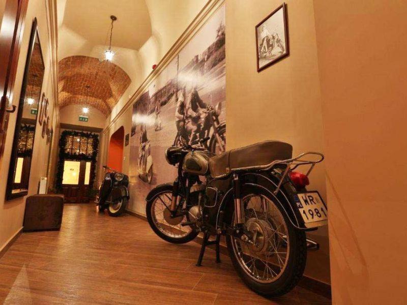 ראדום Rynek 6 Retro Pub & Hostel מראה חיצוני תמונה